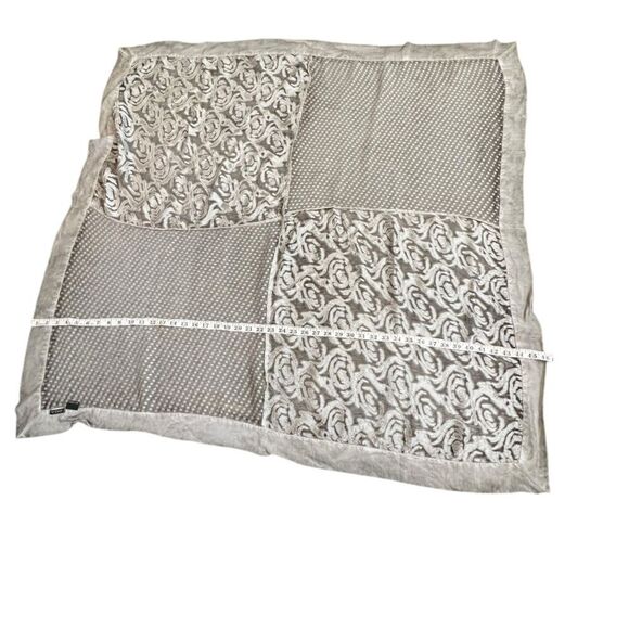 Grizas Women’s Patchwork Textured Scarf/Shawl – Made in Lithuania - grey/silver - Picture 5 of 7